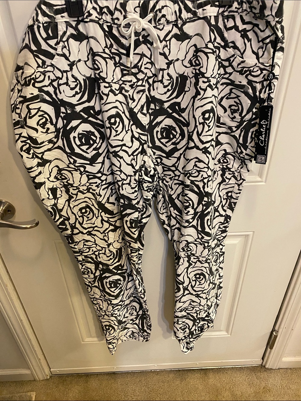 CHARLIE B Black & White Floral Jogger Pants